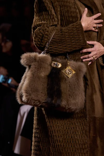 Look 82